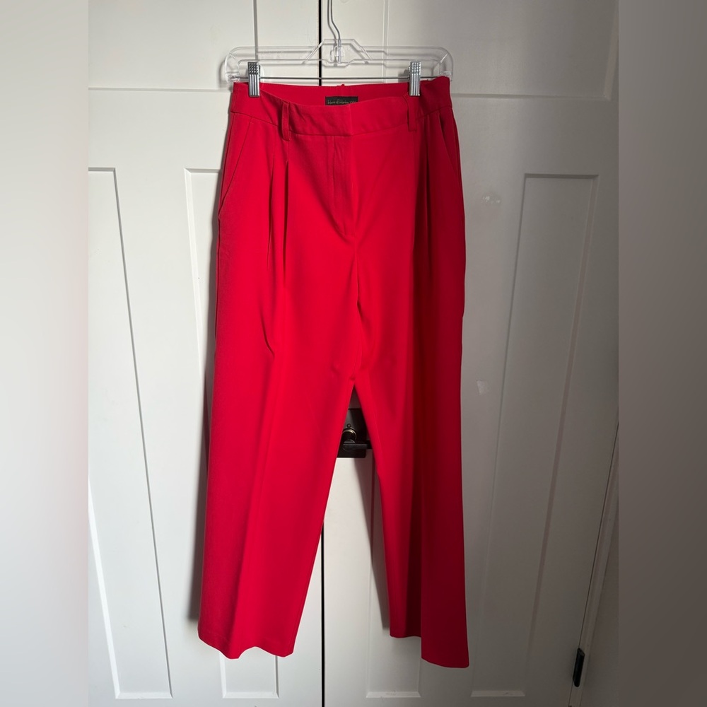 NWOT House of Harlow 1960 Scarlet Pants size 6.